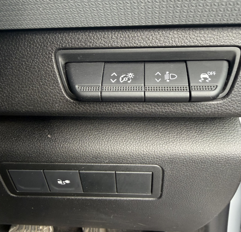 Nissan Townstar Electric Automatic (2023) — photo 20