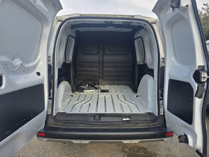 Nissan Townstar Electric Automatic (2023) — photo 6