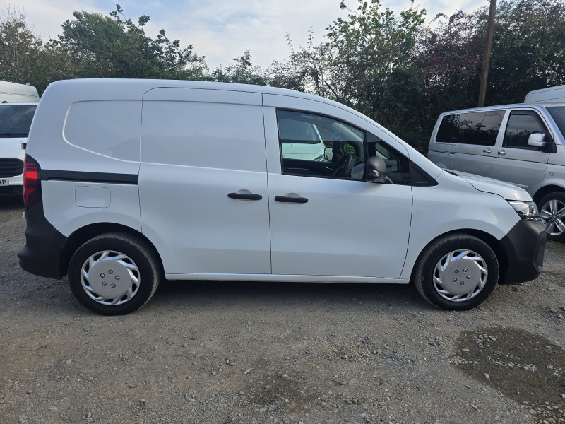 Nissan Townstar Electric Automatic (2023) — photo 2