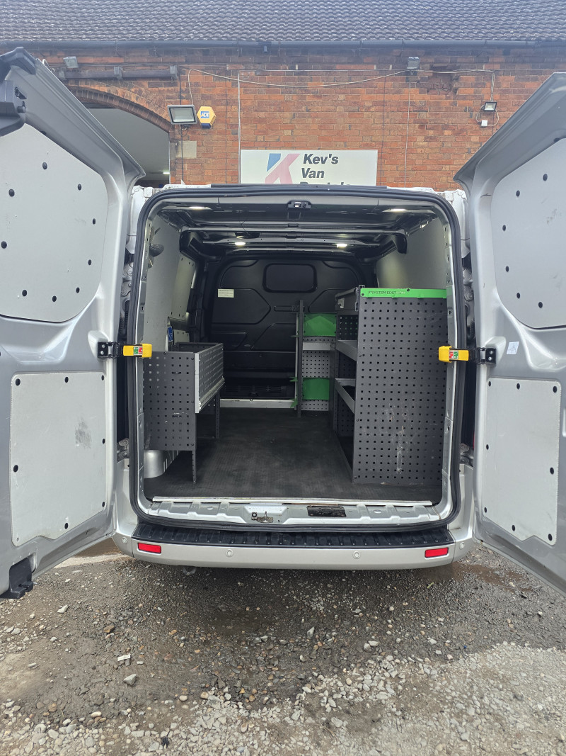 Ford Transit (2022) — photo 4