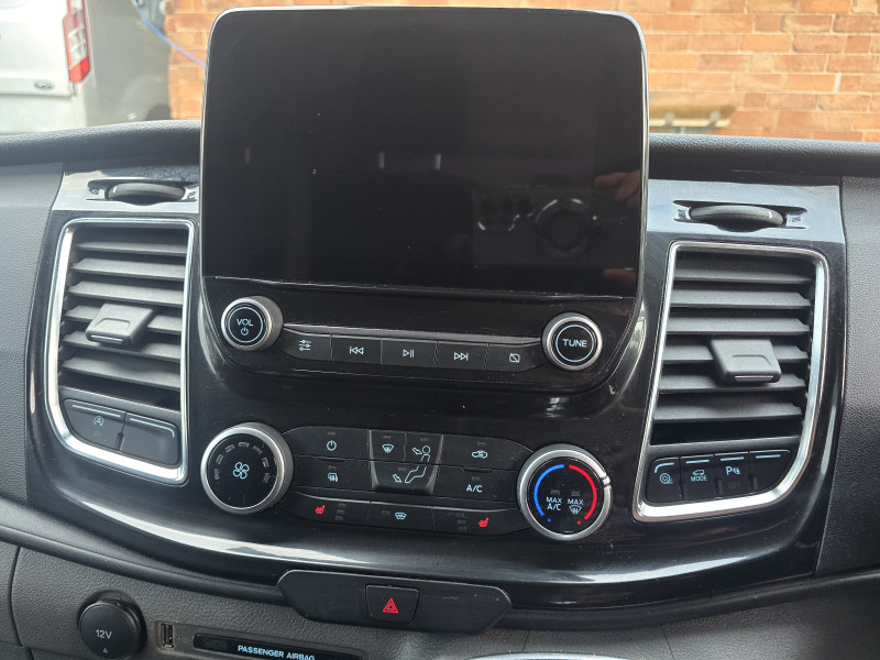 Ford Transit (2022) — photo 9