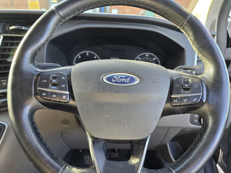 Ford Transit (2022) — photo 12