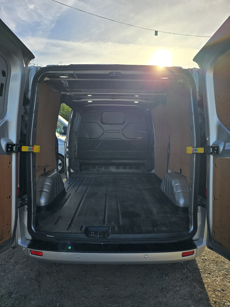 Ford Transit (2022) — photo 6