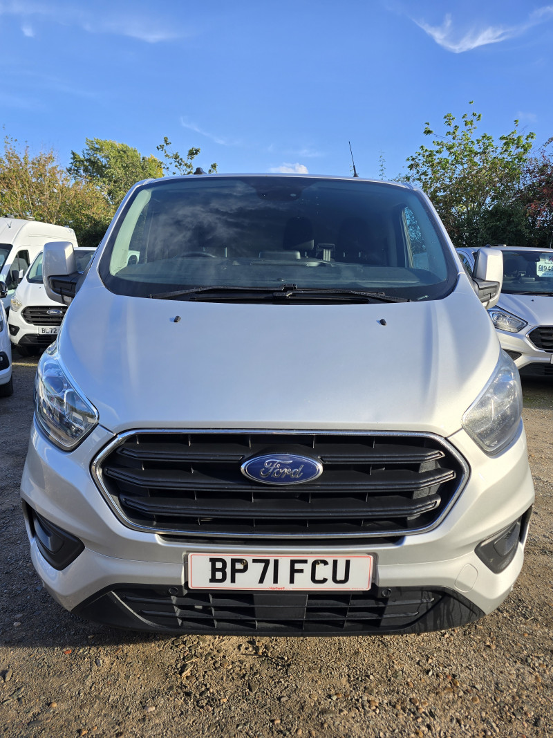 Ford Transit (2022) — photo 10