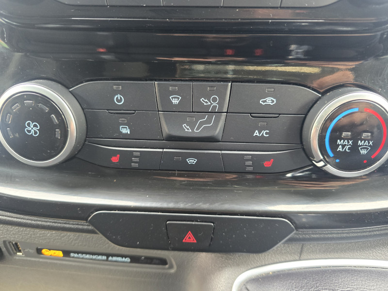 Ford Transit (2023) — photo 15