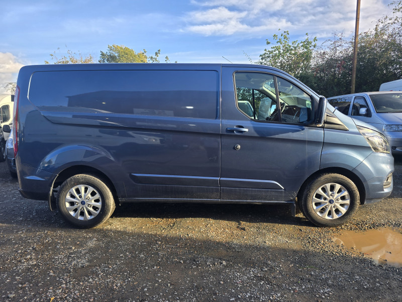 Ford Transit (2023) — photo 2
