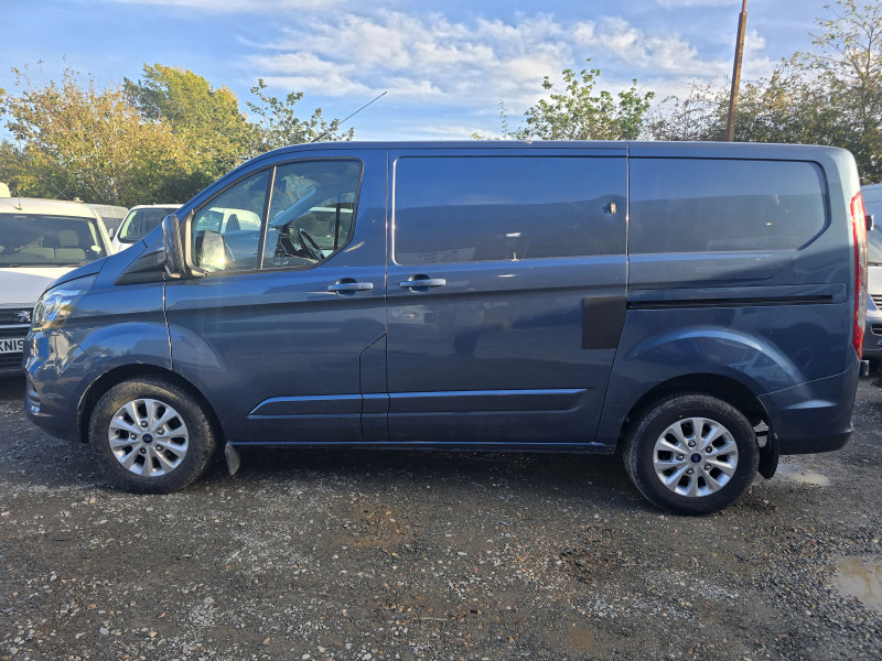 Ford Transit (2023) — photo 7