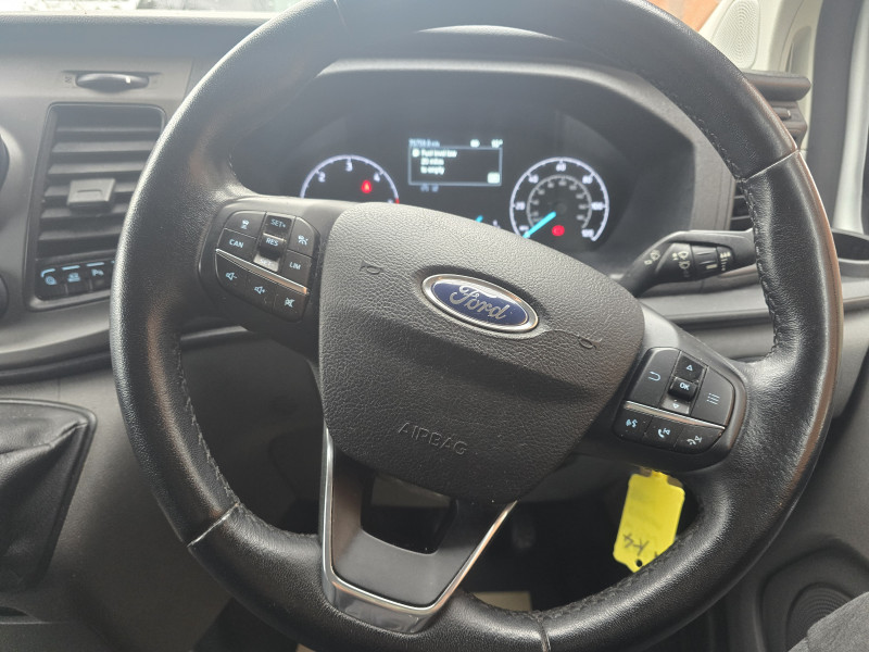 Ford Transit Custom 320 Trend (2021) — photo 12