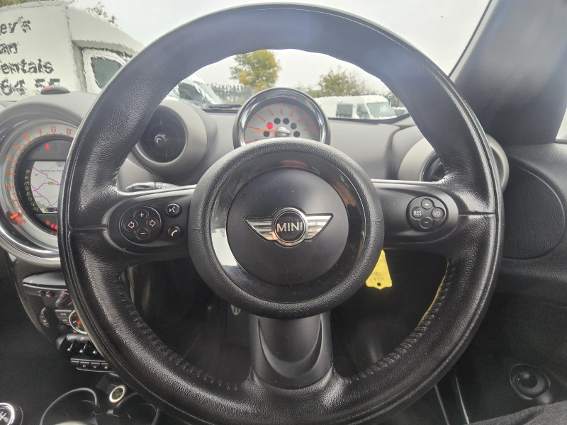 Mini Cooper S (2011) — photo 11