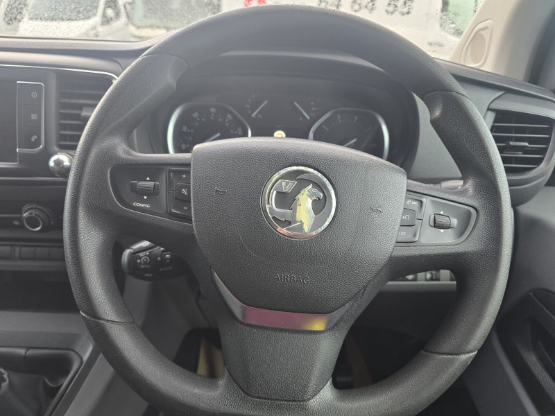 Vauxhall Vivaro L2 Dynamic (2020) — photo 12