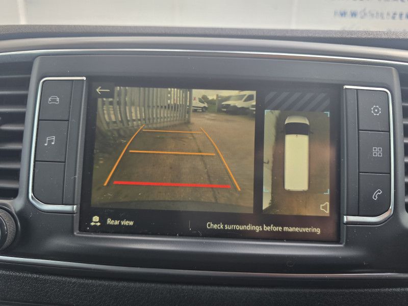 Vauxhall Vivaro L2 Dynamic (2020) — photo 13