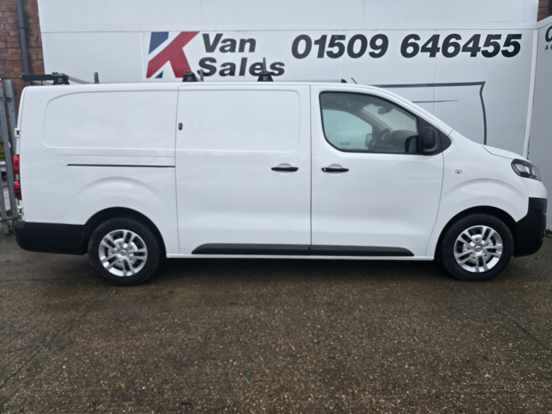 Vauxhall Vivaro L2 Dynamic (2020) — photo 8