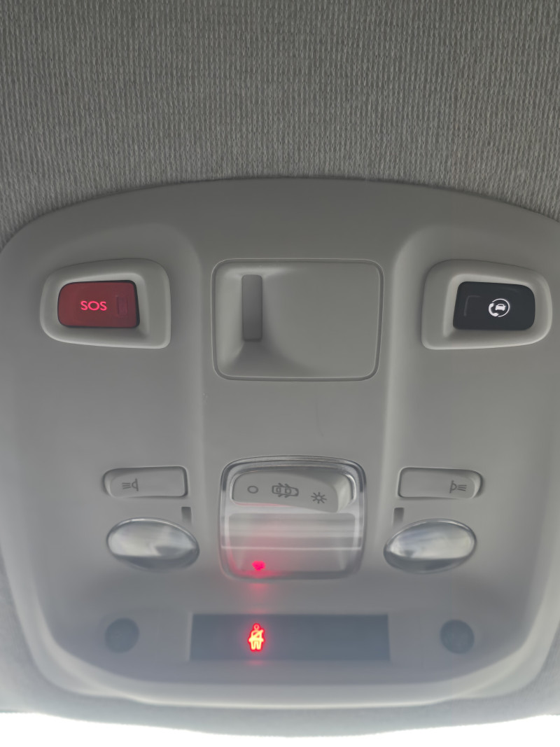 Vauxhall Vivaro L2 (2020) — photo 19