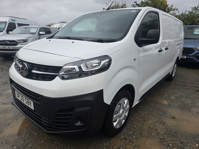 Vauxhall Vivaro L2 (2020) — photo 10