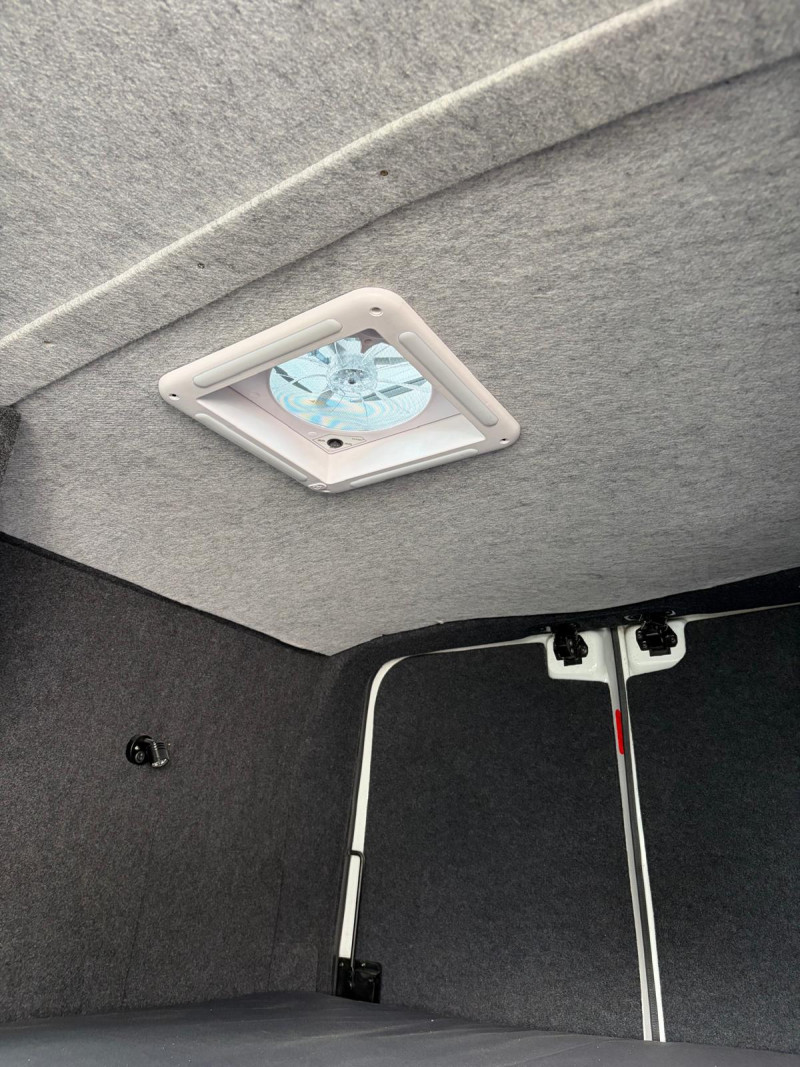 Vauxhall Movano L2 H3 Camper van (2017) — photo 6
